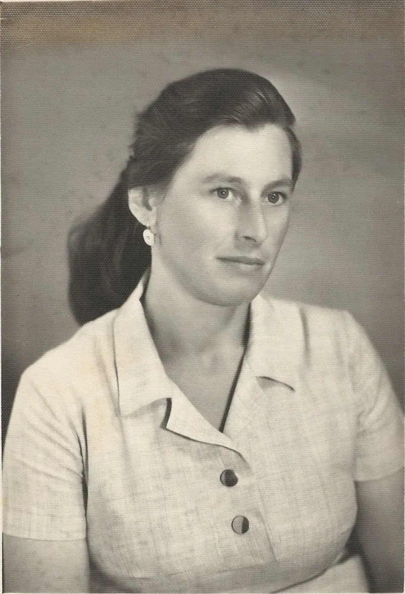 Black-and-white portrait of a woman before colourisation
